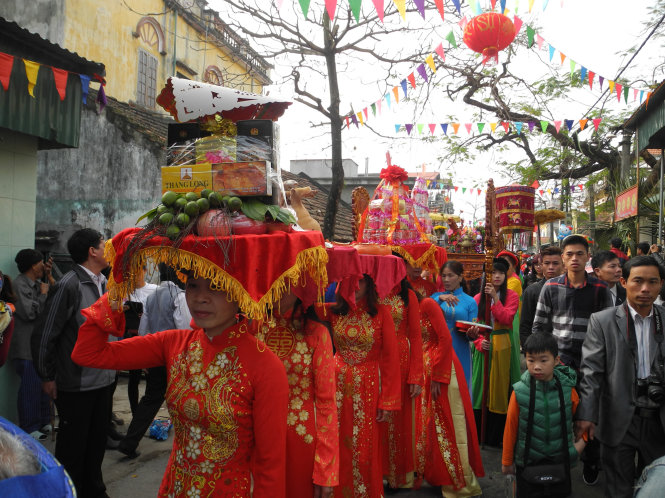 Độc đáo lễ hội 'rước người' tại Quảng Ninh