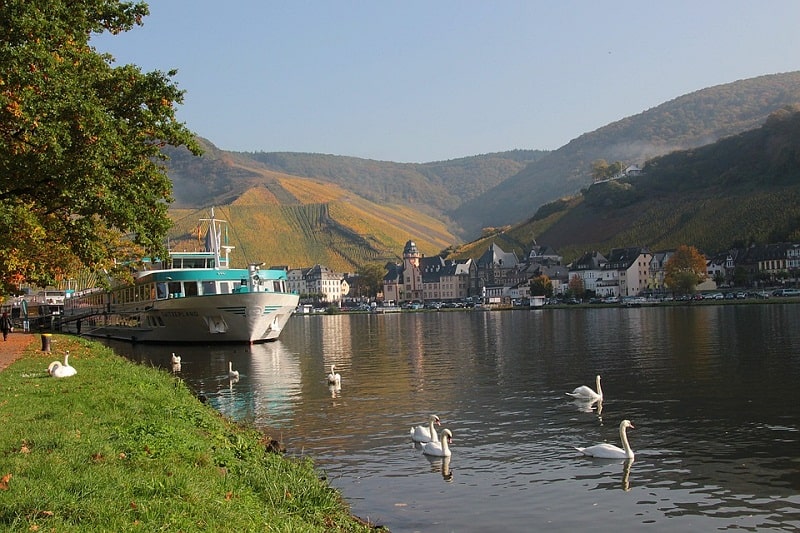 Vẻ đẹp mộng mơ của dòng sông Moselle xinh đẹp