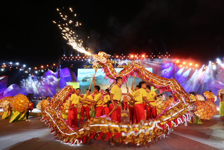 Tổng duyệt Carnaval Hạ Long 2015.