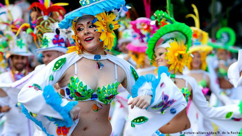Carnival Hot Rhythms trên đảo Tenerife