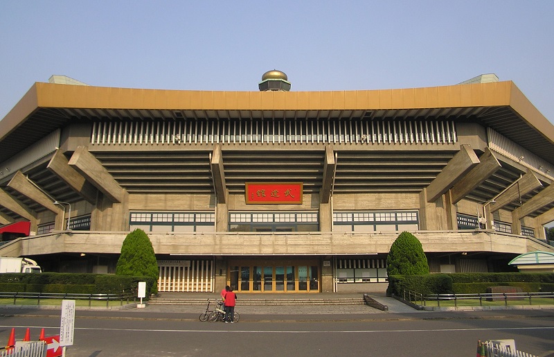 Budokan là một trung tâm biểu diễn võ thuật, đấu vật và âm nhạc nổi tiếng