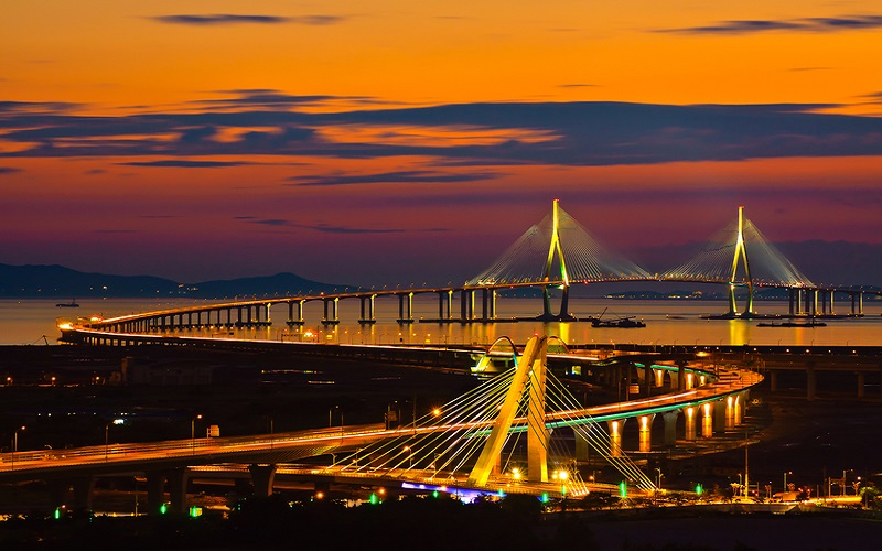 Cầu Incheon tuyệt đẹp về đêm