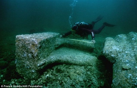 Tìm thấy thành phố Heracleion dưới đáy biển