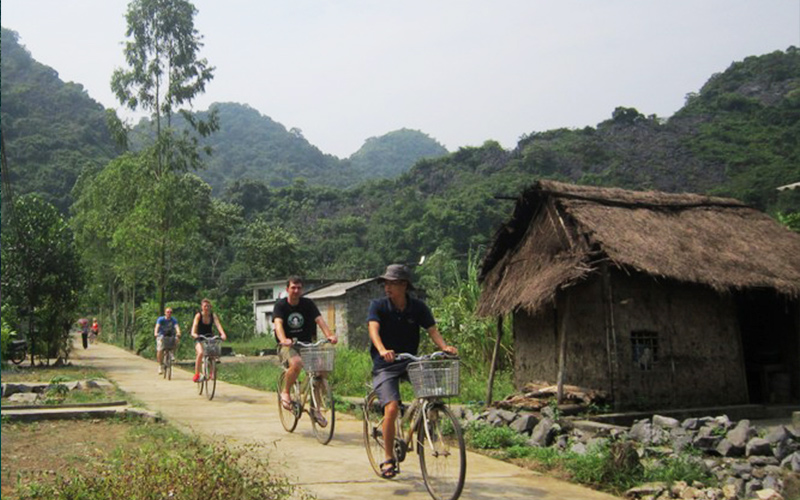 Khám phá làng chài Việt Hải – chốn bình yên, thơ mộng trên đảo Cát Bà