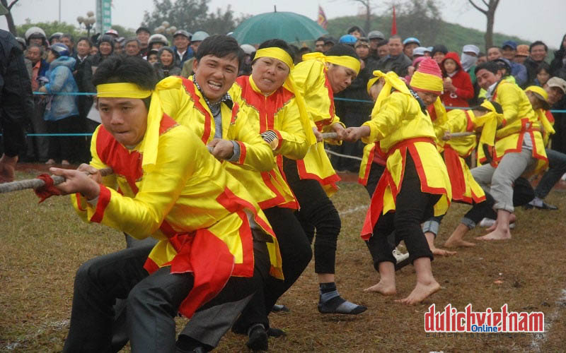 Sôi động những trò chơi dân gian ở lễ hội đền Trần Thái Bình