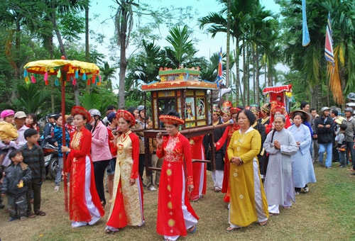 Lễ hội vía Bà Thu Bồn