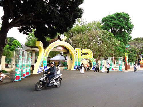 Gấp r&uacute;t chuẩn bị cho lễ hội c&agrave; ph&ecirc; Bu&ocirc;n Ma Thuột lần thứ 4