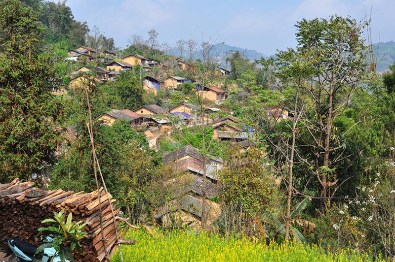 Ngôi làng trăm tuổi bị lãng quên ở Đồng Văn