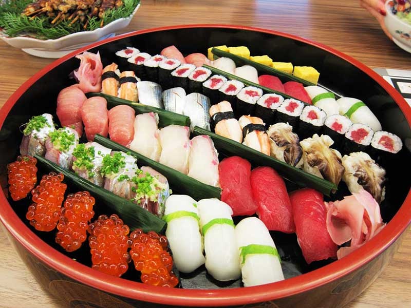 Người Nhật có những nguyên tắc thưởng thức sushi đặc biệt không phải ai cũng biết