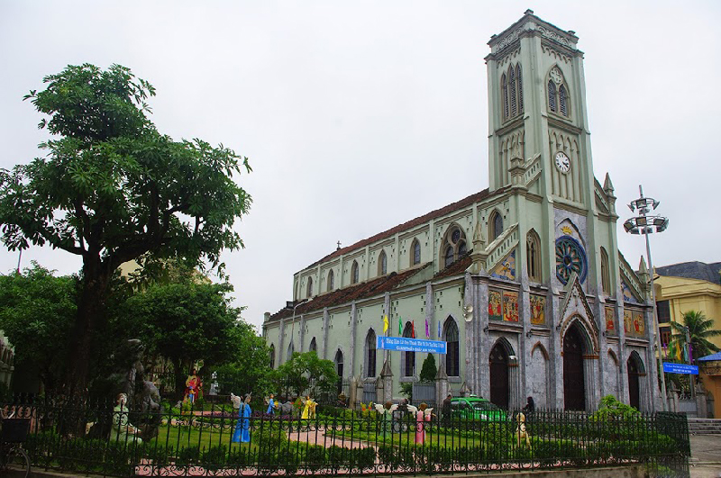 Những nhà thờ có kiến trúc độc lạ ở miền đất Nam Định