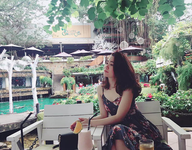 Xiêu lòng với quán cà phê treo trên cây tựa khu vườn nhiệt đới ngay giữa Sài Thành