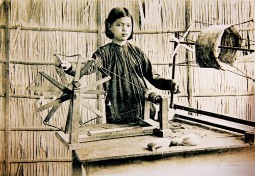 Phố xưa S&agrave;i G&ograve;n trong mắt người nước ngo&agrave;i