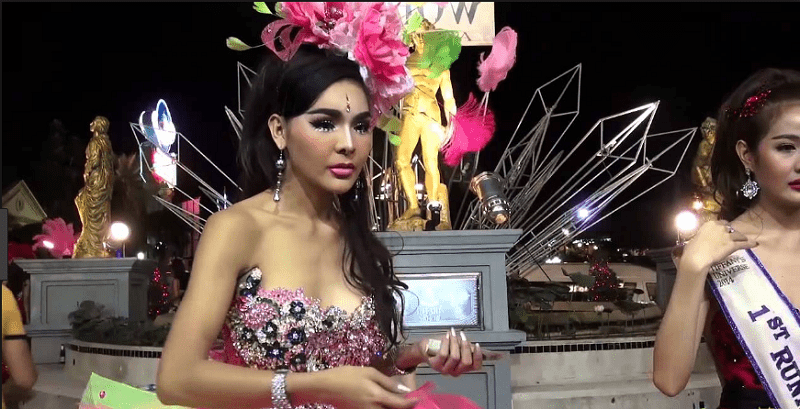 Đến Thái Lan đừng bỏ qua show trình diễn của người chuyển giới