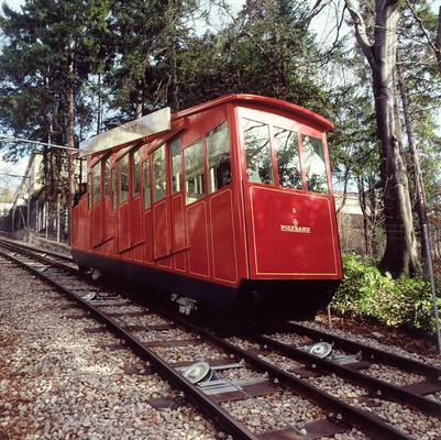 T&agrave;u hỏa leo n&uacute;i