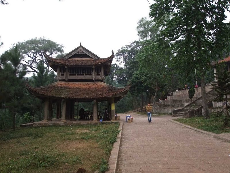   Khuôn viên chùa