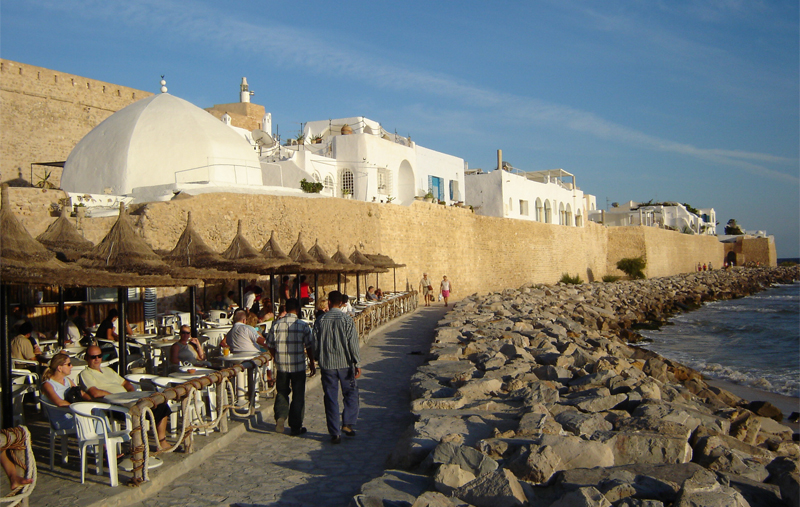 Hammamet thu hút du khách với bãi biển tuyệt đẹp