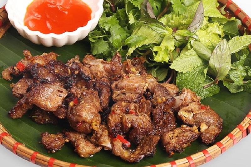 Thịt lợn đen được người Na Hang chế biến thành nhiều món ngon
