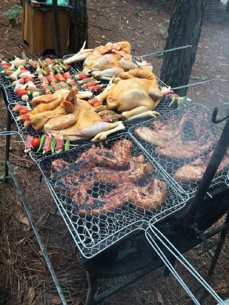 Tổ chức tiệc BBQ tại Bản Rõm