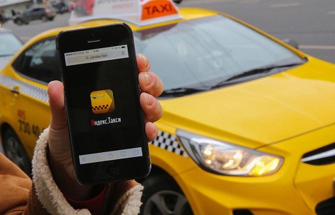 Bạn nên đặt taxi qua app điện thoại để tránh bị "chặt chém"