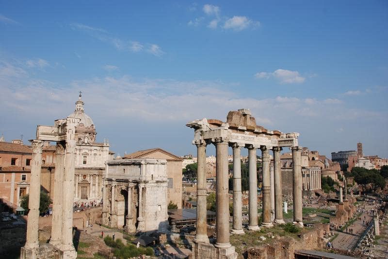 Roman Forum uy nghi huyền bí