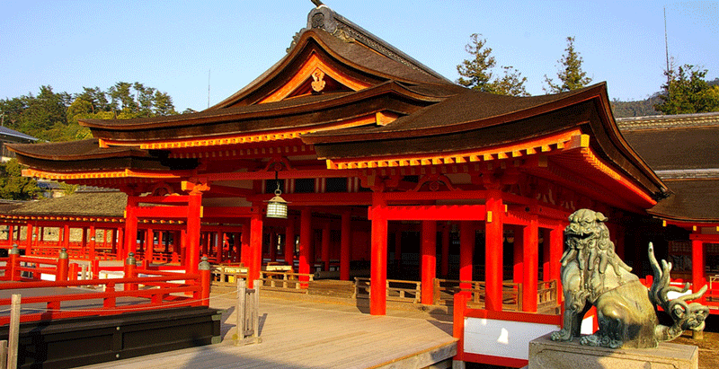 Điện chính của đền Fushimi Inari