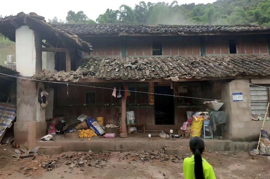 Những hình ảnh đầu tiên từ nơi xảy ra động đất khiến Hà Nội rung lắc sáng nay.