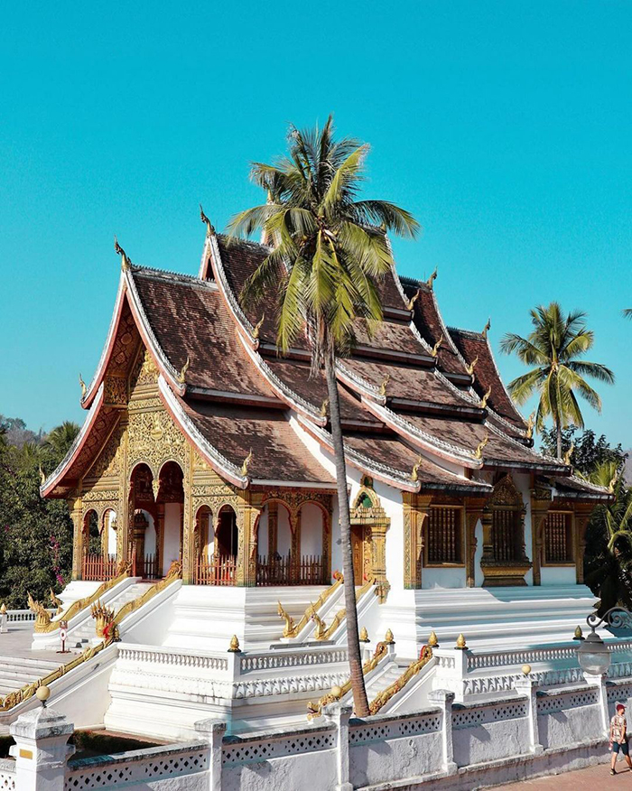 du lịch lào khám phá đền Wat Xieng Thong