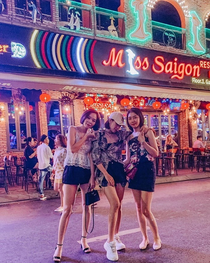 khu phố ẩm thực Sài Gòn