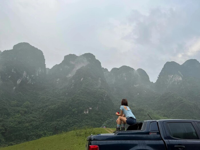 chiêm ngưỡng phong cảnh núi non kì vĩ ở Thung Trâu Hòa Bình