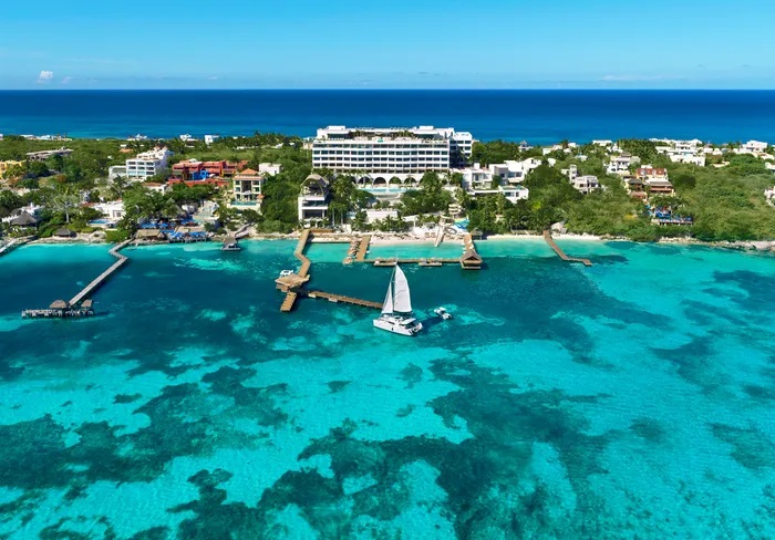 Gợi ý hàng đầu cho các trải nghiệm nên thử ở Cancun là đi thuyền đến Isla Soones