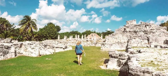 Một trải nghiệm nên thử ở Cancun dành cho những du khách đam mê lịch sử là tìm hiểu lịch sử người Maya