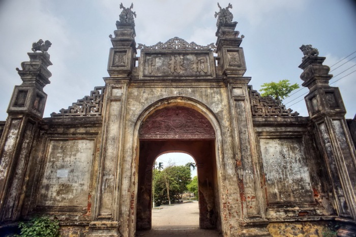 Cánh cổng làng Nôm Hưng Yên hàng trăm tuổi