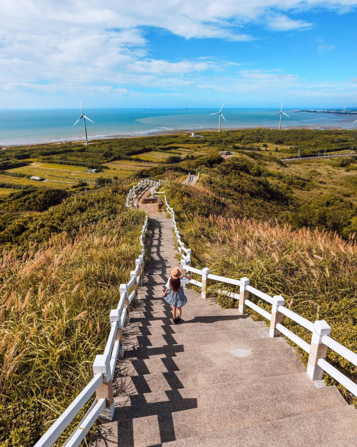 Con đường bất tận với những chiếc cối xay gió khổng lồ