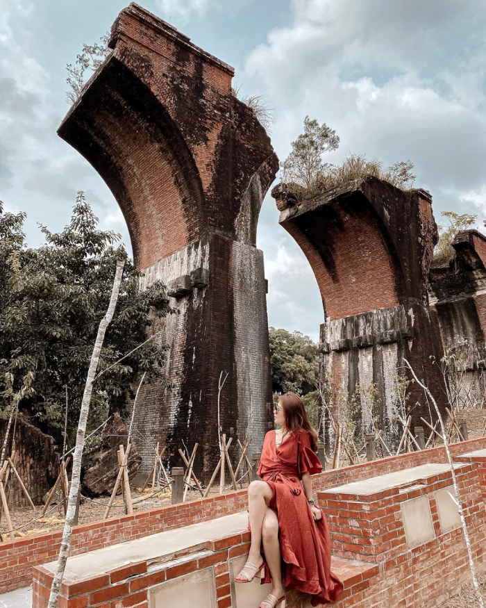 Cây cầu cổ với lịch sử trăm năm