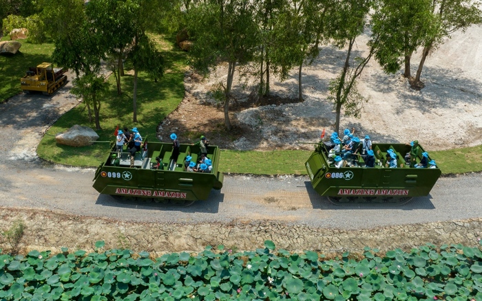 trải nghiệm đi xe tăng địa hình - hoạt động du lịch mới mẻ hút khách tại Đồng Nai