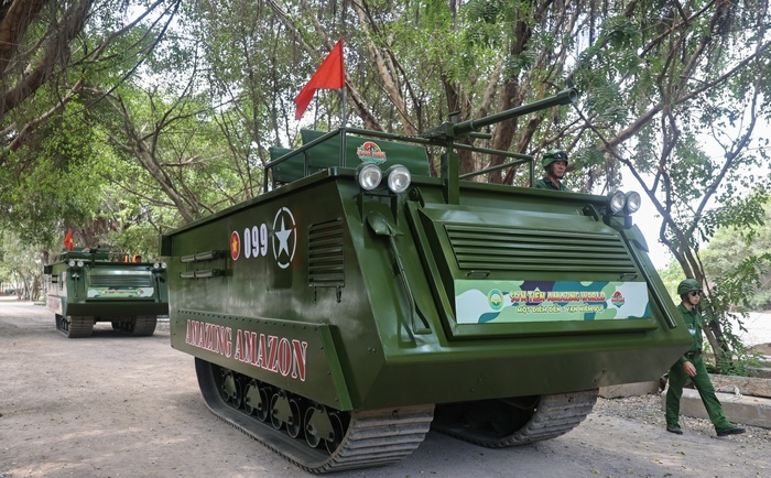 trải nghiệm đi xe tăng địa hình tại công viên có đến 6 kỷ lục Việt Nam 