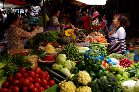 Thú vị với những khu chợ thực phẩm ở Campuchia