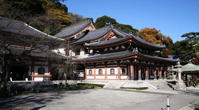Tham quan ngôi đền Hase khi đi du lịch Kamakura, Nhật Bản