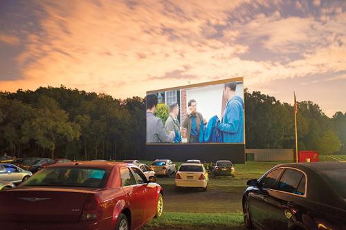 Mùa hè nước Mỹ, xem phim ngay trong bãi đậu xe