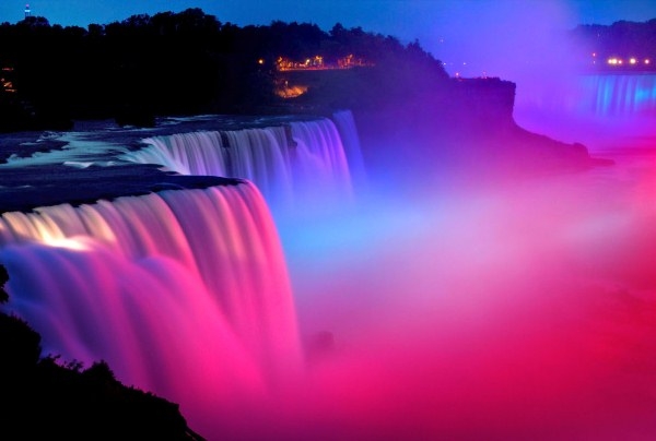 Huyền ảo thác nước Niagara hùng vĩ