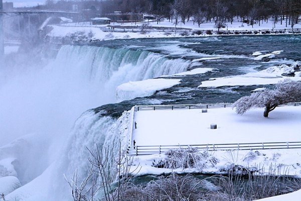 Huyền ảo thác nước Niagara hùng vĩ