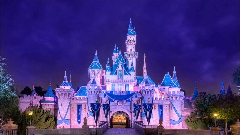 9 điều bạn nên biết khi tới Disneyland