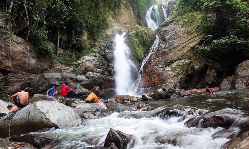 Thác đừng buông tay