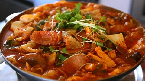 Canh quân đội Budae Jjigae