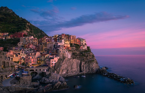 Manarola yên bình bên sườn núi