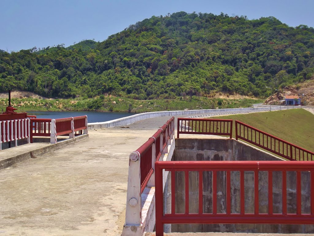 Khám phá 9 điểm đến ấn tượng trong bán đảo Hòn Hèo