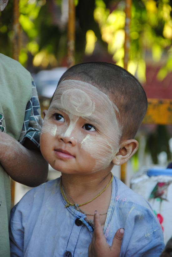 Những phong tục lạ chỉ có ở Myanmar