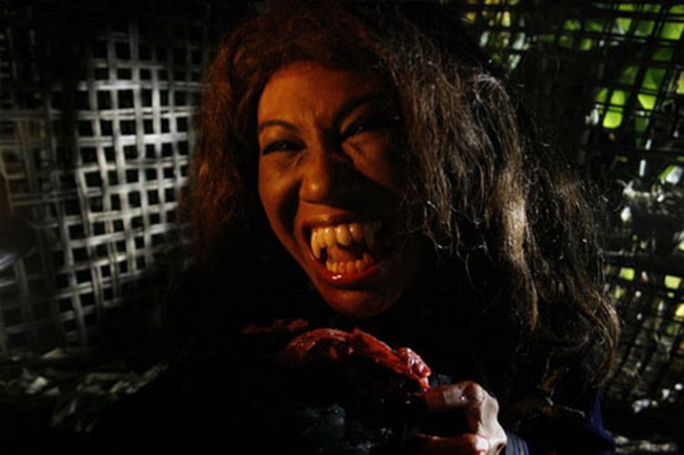 H&atilde;i h&ugrave;ng những con ma nổi tiếng Th&aacute;i Lan