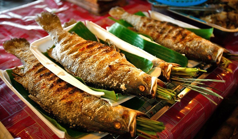 Pa pỉnh tộp là món cá nướng của người Thái 