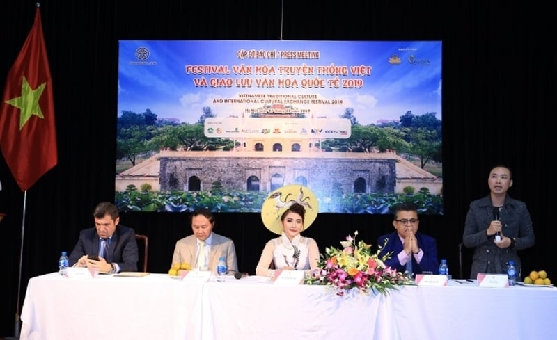 Họp báo công bố Festival văn hóa truyền thống Việt và Giao lưu văn hóa quốc tế 2019 Họp báo công bố Festival văn hóa truyền thống Việt và Giao lưu văn hóa quốc tế 2019